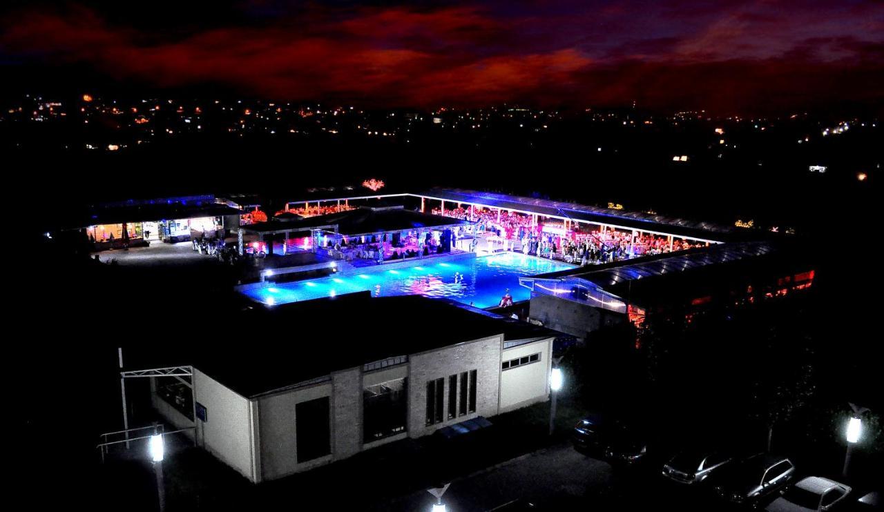 Hotel New Star Skopje Exterior foto